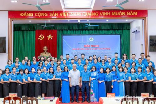 LĐLĐ huyện Sơn Dương công bố giải thể 141 công đoàn cơ sở