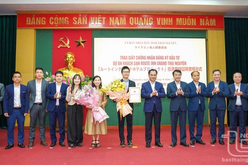 Trao giấy chứng nhận đầu tư Dự án khách sạn Rooute Inn Grand Thái Nguyên