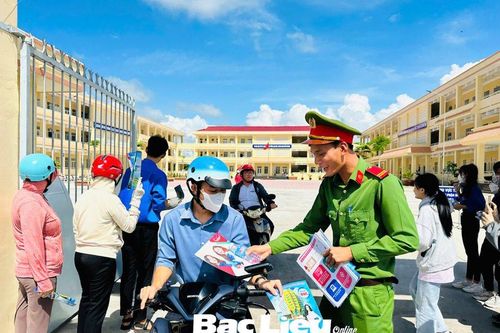 Chương trình Tiếp sức mùa thi năm 2025: Lan tỏa yêu thương, nâng bước thí sinh