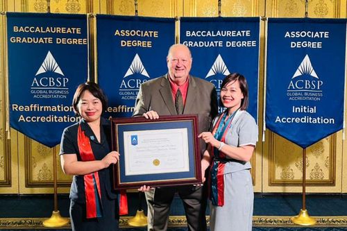 Đại học Kinh tế - Đại học Quốc gia Hà Nội đạt chuẩn kiểm định ACBSP của Mỹ