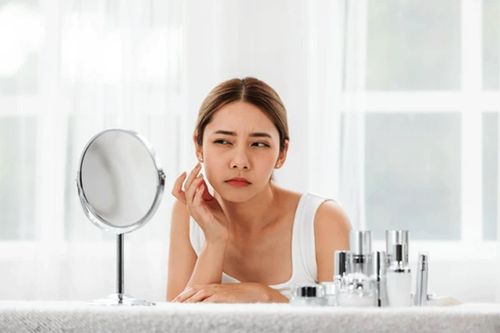 8 thói quen khiến lỗ chân lông trên mặt ngày càng lớn