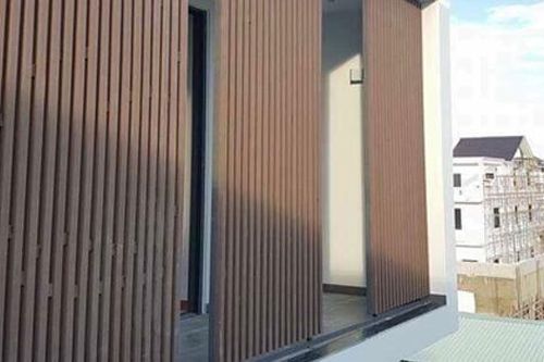 Một số lợi ích và hạn chế khi sử dụng lam chắn nắng mặt tiền