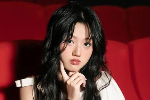Là 'ảnh hậu trẻ nhất Việt Nam' nhưng lại nhiều lần không được xem phim mình đóng