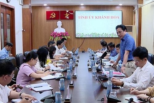 Khánh Hòa: Bàn việc bố trí trụ sở, tiếp nhận cán bộ, công chức khi hợp nhất tỉnh