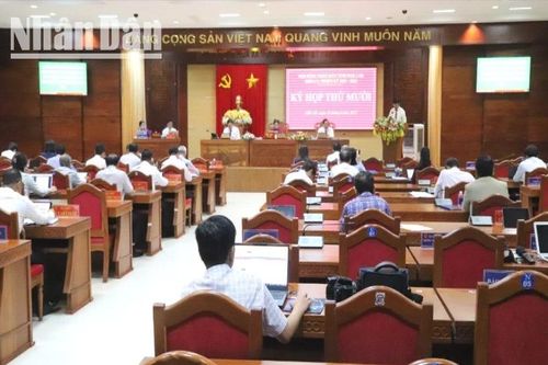 Hội đồng nhân dân tỉnh Đắk Lắk thông qua nhiều nghị quyết quan trọng