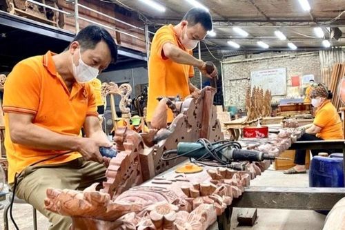 Các làng nghề gỗ cần thay đổi để phát triển