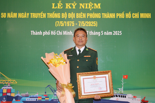 Bản lĩnh trên sông nước