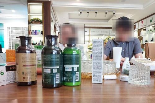 Vào 'lò' gia công mỹ phẩm