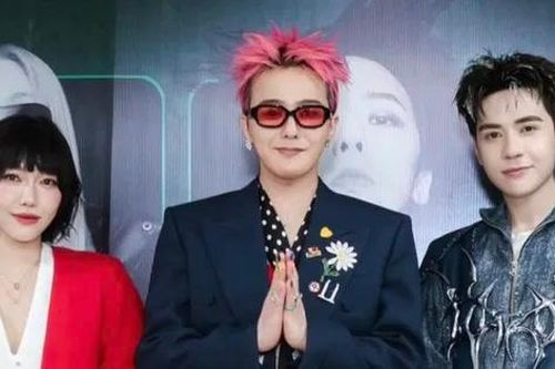 Phương Ly đính chính về bức ảnh chụp chung với G-Dragon