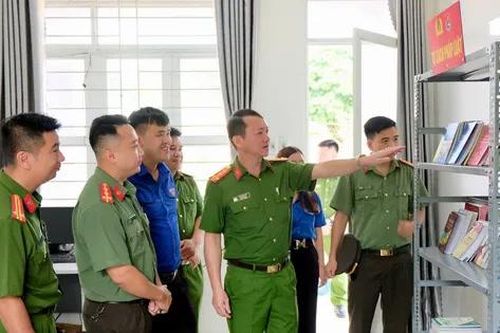 Đưa 'tủ sách pháp luật' vào cơ sở cai nghiện