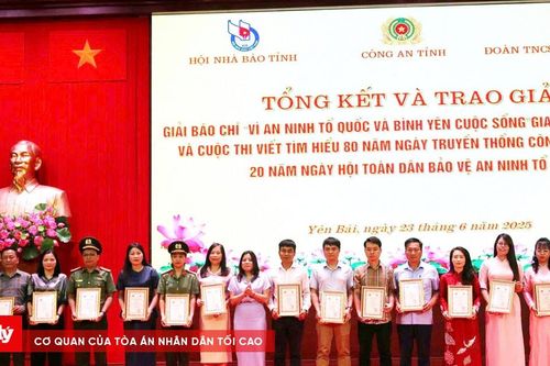 Báo Công lý đạt giải C báo chí 'Vì an ninh Tổ quốc và bình yên cuộc sống'