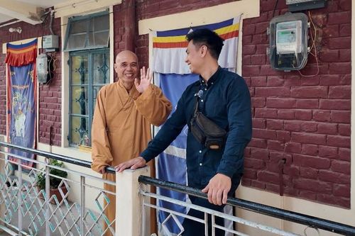 Chàng trai rời Đức về Việt Nam tìm nguồn cội, xúc động gặp lại bố sau 15 năm