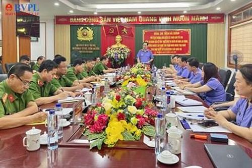 VKSND tối cao kiểm tra việc thực hiện Nghị quyết 54 tại Trại giam Ninh Khánh
