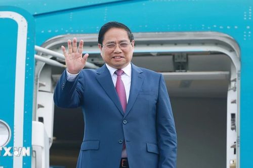 Thủ tướng lên đường dự Hội nghị WEF 16 Thiên Tân và làm việc tại Trung Quốc