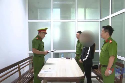 Khởi tố nữ giám đốc công ty mỹ phẩm sản xuất, buôn bán hàng giả