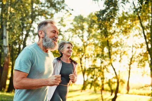Nếu có đủ 5 dấu hiệu này, bạn đang lão hóa tốt hơn nhiều người