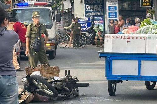 TP Hồ Chí Minh: Va chạm giữa xe lôi tự chế và xe máy, một người tử vong
