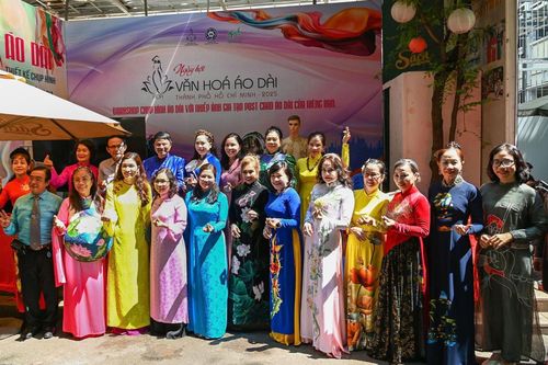 Phát triển áo dài trở thành 'chất liệu sống' cho du lịch TP Hồ Chí Minh