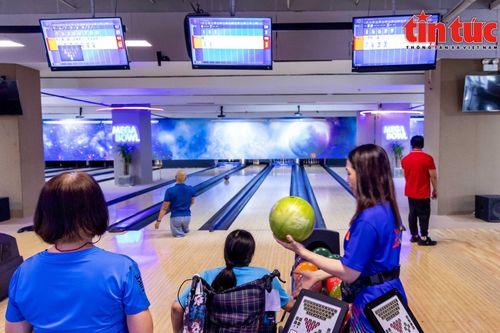 Câu lạc bộ Bowling dành cho người khuyết tật đầu tiên tại TP Hồ Chí Minh