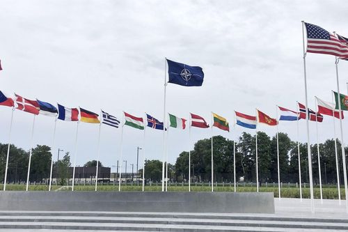 NATO họp thượng đỉnh giữa căng thẳng Trung Đông và sức ép từ Tổng thống Trump