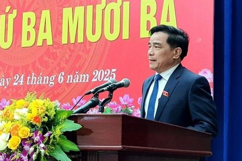 Chủ tịch UBND tỉnh Quảng Nam Lê Văn Dũng nghỉ hưu trước tuổi