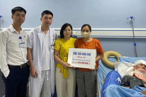 Hơn 620 triệu đồng đến với nam shipper mồ côi, gặp tai nạn nguy kịch