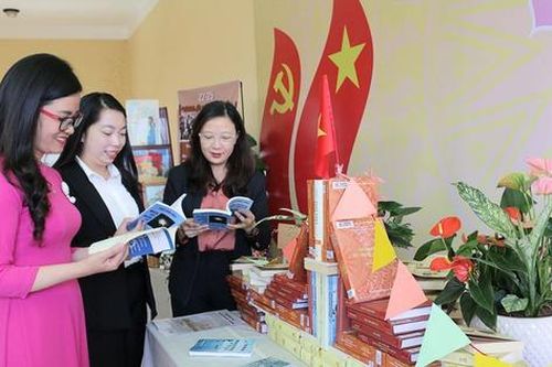 Phụ nữ Đà Lạt sáng tạo trong học tập phong cách Hồ Chí Minh