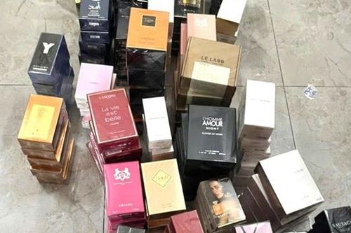 Liên tiếp phát hiện, xử lý các vụ sản xuất, buôn bán mỹ phẩm giả, sữa giả