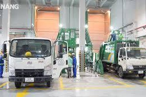 Tăng cường thu gom, vận chuyển, xử lý rác