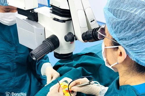 Hơn một ngàn bệnh nhân được hỗ trợ chi phí mổ đục thủy tinh thể tại Bệnh viện Mắt Hà Nội - Đồng Nai