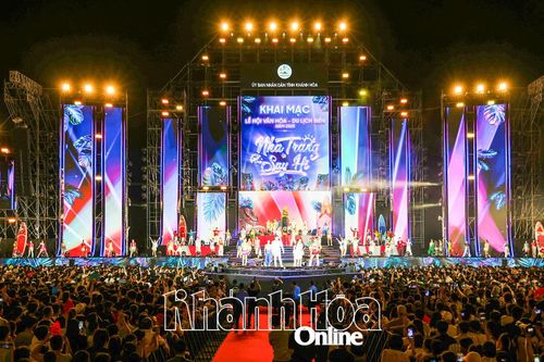 Khép lại mùa lễ hội ấn tượng, nhiều màu sắc