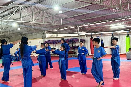 Cho trẻ bình yên vào hạ