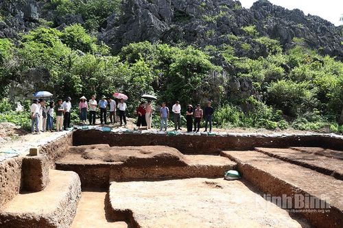 Hội nghị báo cáo sơ bộ kết quả khai quật Di tích Mán Bạc