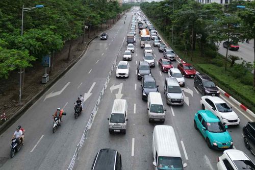 Ô tô được phép đi các làn trên hai tuyến phân làn