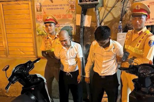Bắt giữ hai đối tượng trộm cắp xe máy lúc rạng sáng