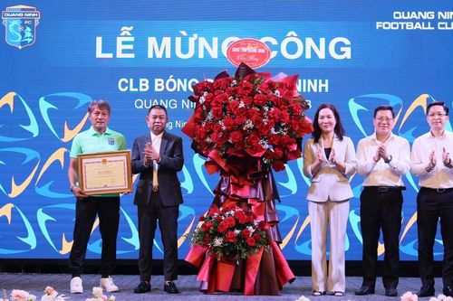Trở lại giải chuyên nghiệp, CLB Quảng Ninh được thưởng lớn