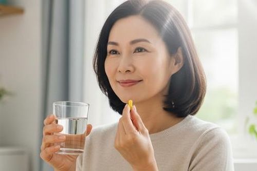 Ai không nên dùng viên bổ sung vitamin D và 5 tác dụng phụ nghiêm trọng nếu lạm dụng