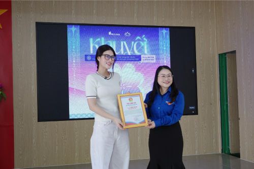 Hoa hậu Thiên Ân tiếp tục hành trình nhân ái