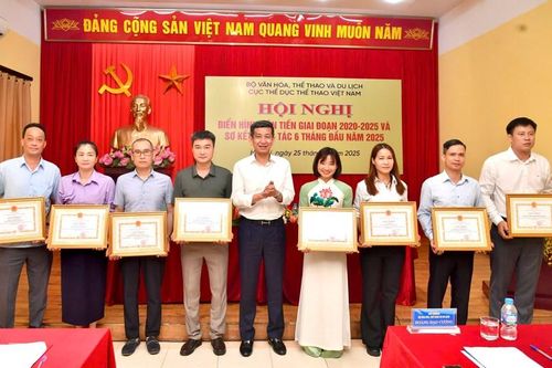 Cần nhân rộng những tấm gương điển hình tiên tiến trong lĩnh vực thể dục thể thao