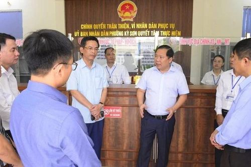 Hòa Bình kiểm tra công tác vận hành xã, phường mới