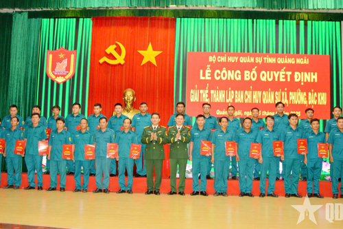 Quảng Ngãi: Công bố Quyết định thành lập ban CHQS xã, phường, đặc khu mới