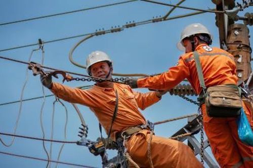 Chủ động đảm bảo cung ứng điện mùa nắng nóng tại khu vực miền Trung - Tây Nguyên
