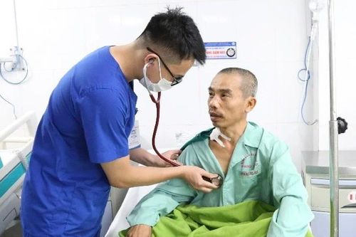 Ngã xe 'tưởng nhẹ', sau 2 tháng mới đau đầu, hôn mê