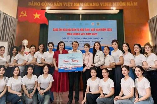Hành động đẹp của thí sinh Mrs Grand Vietnam 2025