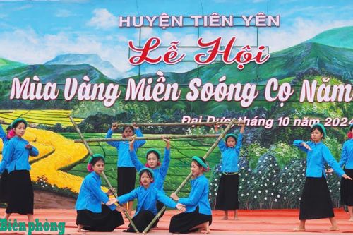 Đặc sắc nghệ thuật trình diễn dân gian hát Soóng cọ của người Sán Chỉ