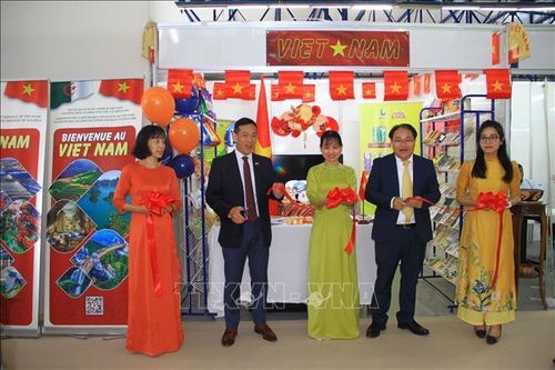 Quảng bá sản phẩm Việt tại Hội chợ Quốc tế Algiers 2025