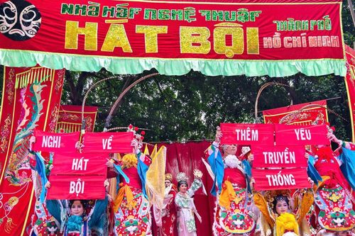 Cuối tuần đi nghe hát bội