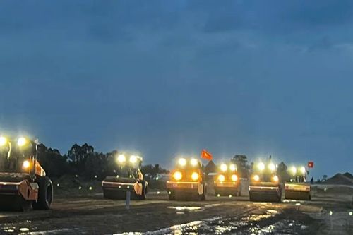 Thi công xuyên đêm dự án cao tốc Cần Thơ - Hậu Giang - Cà Mau