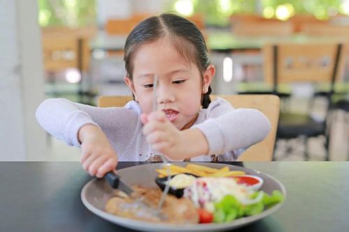 Không cần sữa đắt tiền, trẻ vẫn phát triển chiều cao nhờ bữa sáng đủ dinh dưỡng