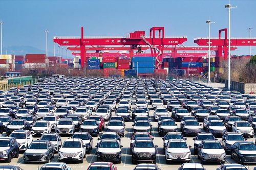 'Độc lạ Trung Quốc': Bán xe mới dưới lốt xe đã qua sử dụng